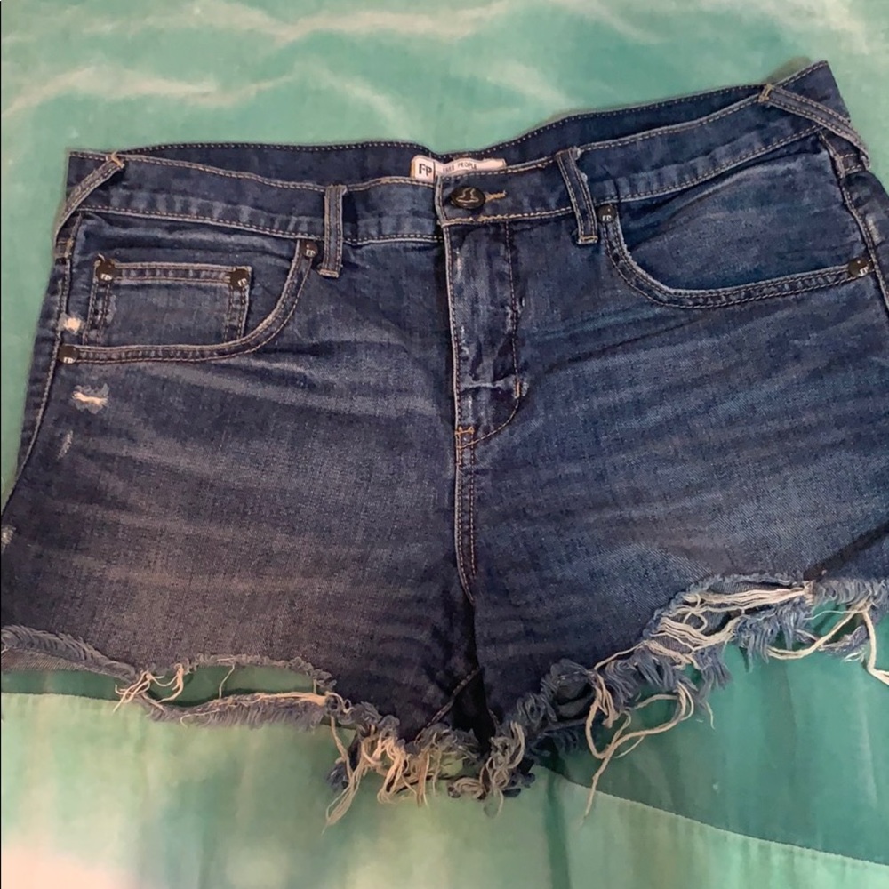 Free People Distressed Denim Shorts sz 30